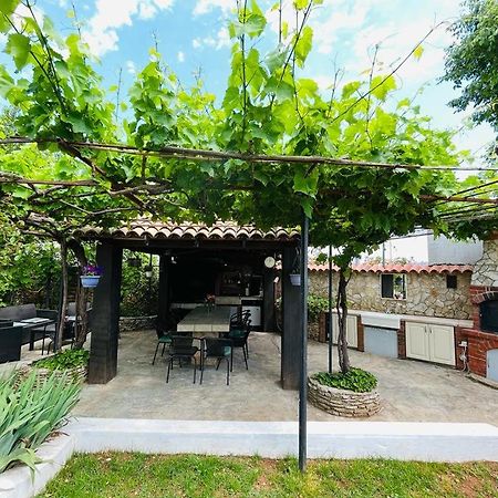 Pomerino Apartmans Экстерьер фото