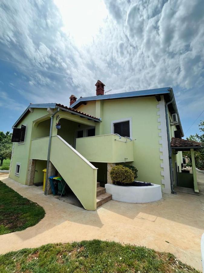 Pomerino Apartmans Экстерьер фото